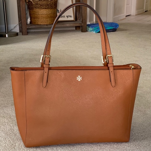Tory Burch Handbags - Tory Burch Large Leather Tote NWOT
